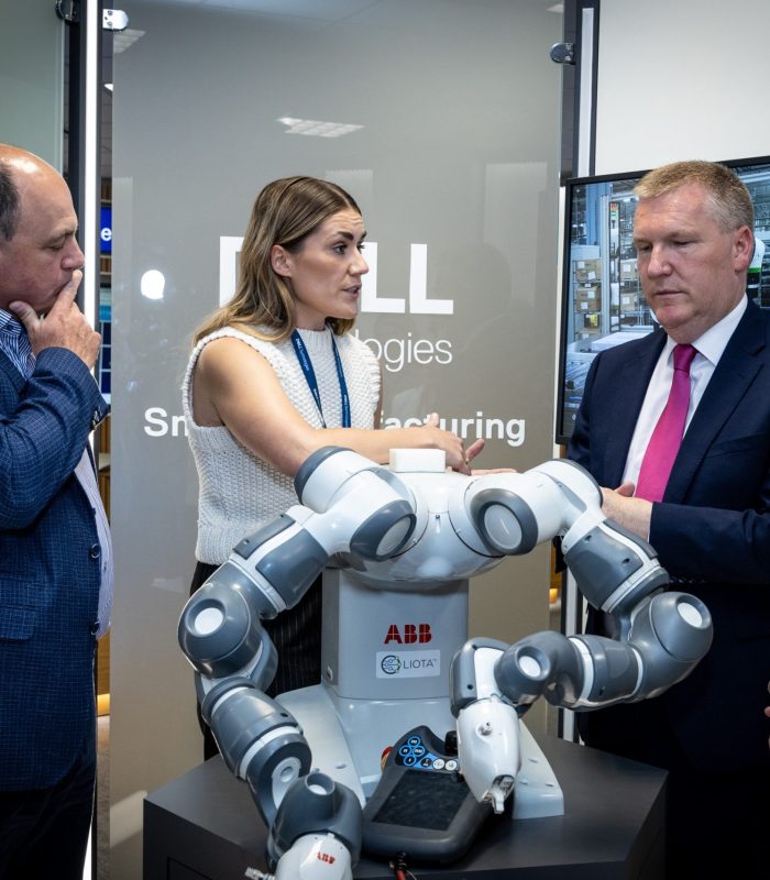 Dell expands Innovation Lab capabilities: Minister for Finance Michael McGrath TD joined Seán O’Reilly EMEA Vice President of Logistics and Limerick Site Leader, Dell Technologies ; Des O’Sullivan, Vice President Customer Solution Centers at Dell Technologies; and Laura Hanlon, Solution Architect, Dell Technologies at the company’s campus in Limerick as it announced the expanded capabilities of its Customer Solution Center (CSC) Innovation Lab. The expanded capabilities, built in collaboration with partners Vodafone and Ericsson, will enable customers and partners to harness the power of data at the Edge. Picture: Keith Wiseman